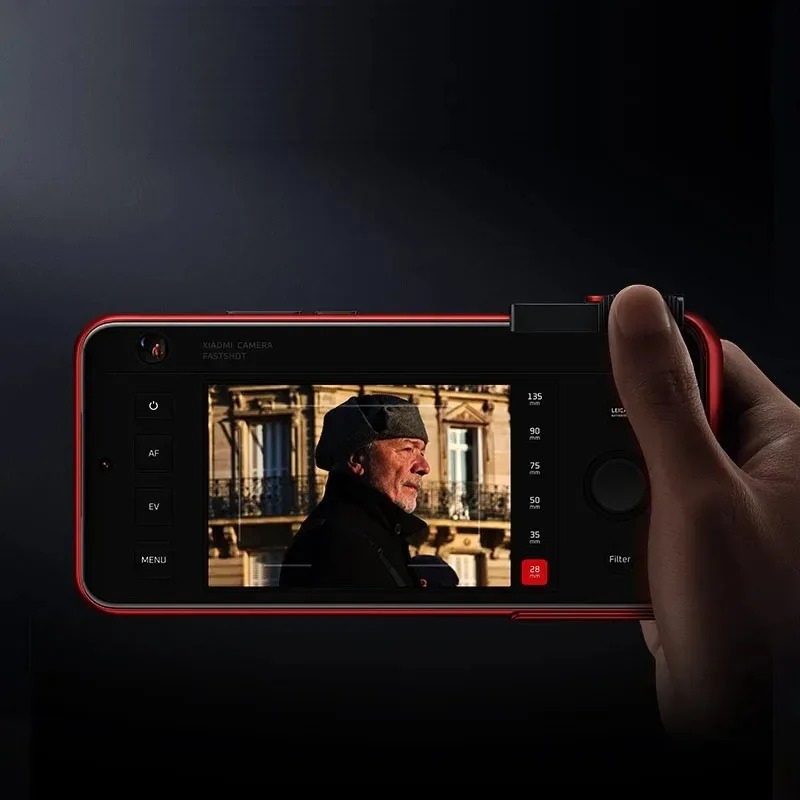 Combo Fotografico Originale Xi - Photography Xiaomi 15 Ultra recensione e prezzo